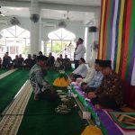 Walikota Langsa Jefri Santana dan Wakil Walikota Langsa M. Haikal Peusejuk Tepung Tawar Oleh Masyarakat Gampong Paya Bujok Teungoh